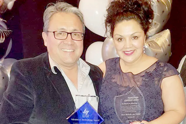 32917383_web1_171123-OMH-award_2.jpg