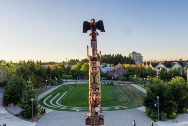 Reconciliation Pole, Hereditary Chief 7idansuu (James Hart), Haida. 