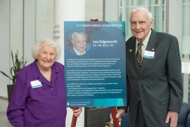 Leslie Edgeworth received the 2019 Dean's Medal of Distinction (pictured here with his wife Eleanor)..