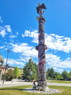 reconciliation pole at ubc
