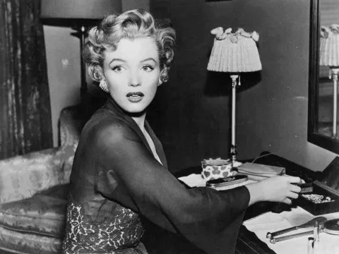 Marilyn Monroe in Don't Bother to Knock (1952)