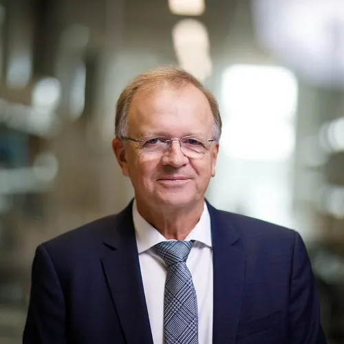 Peter Schlosser