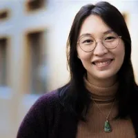 Amanda Giang headshot